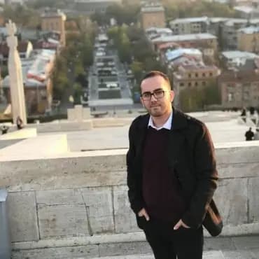 محمد علي پورصمدي — التعريف والمحطة ١ (٢٠١٠، الهندسة والأسواق)